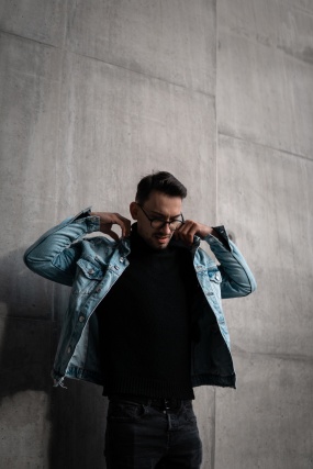 欧美牛仔外套帅哥图片